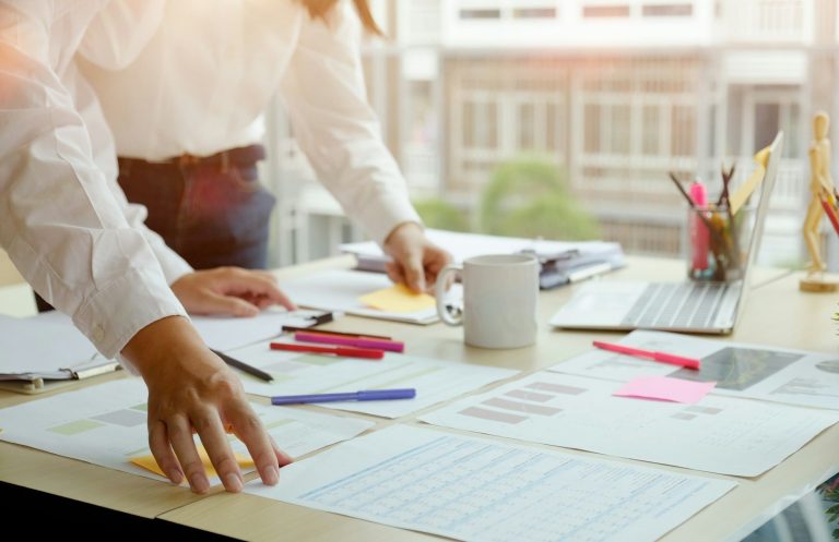 
alt="Digital project management service for business initiatives - Luminae UK"